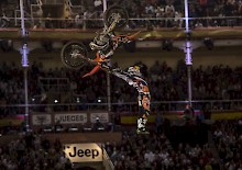 Sherwood gewinnt Red Bull X-Fighters in Madrid