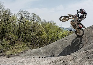 KEVIN GALLAS bei ENDURIDES: HARDENDURO Training und Enduro Tour in Kroatien