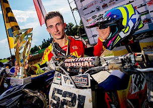 Bence Szvoboda feiert Sieg beim ADAC MX Masters in Möggers