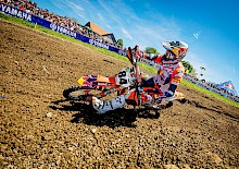 Jeremy Seewer und Jeffrey Herlings begeistern 11000 Fans bei den ADAC MX Masters in Möggers.