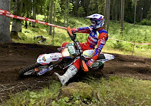 Junioren kämpfen bis zum Ende in der Enduro-Europameisterschaft.