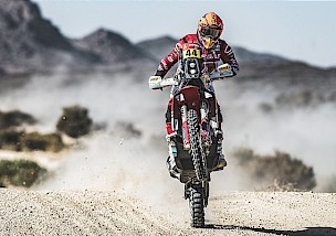 LAIA SANZ ABSOLVIERT ERFOLGREICH DIE ERÖFFNUNGSETAPPE DER DAKAR RALLYE 2021.