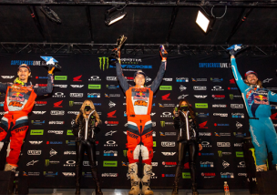 WEBB UND MUSQUIN AUF DEM PODIUM