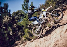 BEREIT FÜR JEDE HERAUSFORDERUNG - HUSQVARNA MOTORCYCLES PRÄSENTIERT DIE ENDURO-MODELLPALETTE 2022