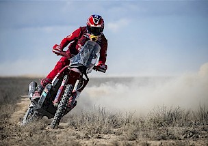 DANIEL SANDERS BEREIT FÜR DIE RALLYE SILK WAY 2021