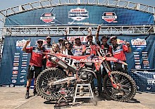 TROY LEE DESIGNS/RED BULL/GAS FACTORY RACING FEIERN EINE ERFOLGREICHE ERSTE SAISON IN DER AMA PRO MOTOCROSS CHAMPIONSHIP!