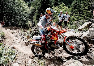 MANUEL LETTENBICHLER BEREIT FÜR DAS HIXPANIA HARD ENDURO