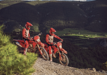 GASGAS STÄRKT DAS ENDURO-ANGEBOT FÜR 2025 DURCH DIE RÜCKKEHR DER EC 125