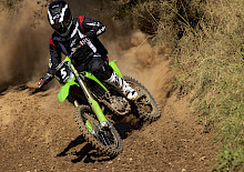 Kawasaki KX250 2025 Präsentation: Alles neu, alles besser? - Wir haben das Bike getestet!