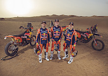 RED BULL KTM FACTORY RACING: READY TO RACE RALLYE DAKAR 2025