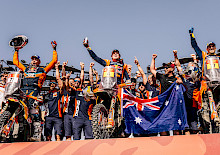 DANIEL SANDERS UND KTM GEWINNEN DIE RALLYE DAKAR 2025