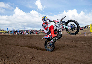 Kay de Wolf siegt in Argentinien, während Liam Everts beim Saisonauftakt 2025 in der MX2 Punkte holt