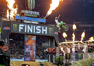 MONSTER ENERGY PRO CIRCUIT KAWASAKI-FAHRER SETH HAMMAKER DOMINIERT DEN 250SX EAST/WEST SHOWDOWN