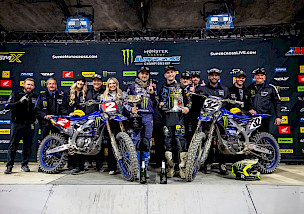 Monster Energy Yamaha Star Racing: Cooper Webb und Justin Cooper erzielen Doppelsieg in Indianapolis