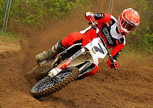 Becker Racing: Maximilian Spies siegt bei der DMX Open in Dolle