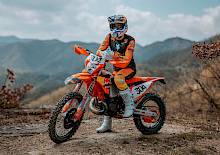 MANI LETTENBICHLER IST BEREIT FÜR Die FIM Hard Enduro Weltmeisterschaft 2025 MANI LETTENBICHLER IST BEREIT FÜR Die FIM Hard Enduro Weltmeisterschaft 2025