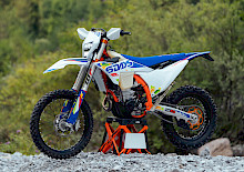 KTM präsentiert die neue EXC 6DAYS Modellreihe 2026