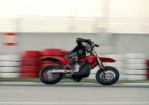 STARK FUTURE PRÄSENTIERT DIE STARK VARG SM: Supermoto wie keine andere