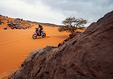 Tosha Schareina holt drei Etappensiege in Folge und übernimmt die Führung bei der Rallye du Maroc