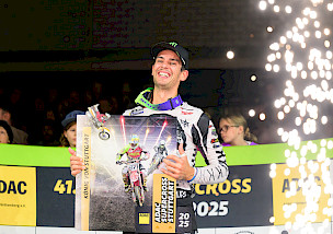 Soubeyras feiert Titel-Triple in seinem Wohnzimmer