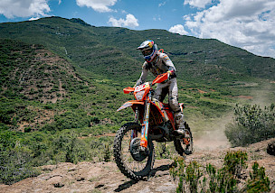 MANUEL LETTENBICHLER SCHLIESST MIT DEM ZWEITEN GESAMTRANG BEIM ROOF OF AFRICA SEINE TITEL-SAISON 2025 AB
