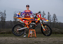 SIMON LÄNGENFELDER WECHSELT 2026 INS RED BULL KTM FACTORY RACING TEAM UM SEINEN MX2-TITEL ZU VERTEIDIGEN