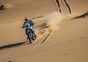 NACH ABSAGE DER ERSTEN RENNTAGE SICHERT SICH ALESSANDRO BOTTURI DEN ERSTEN ETAPPENSIEG UND KEVIN GALLAS DEN DRITTEN PLATZ BEIM AFRICA ECO RACE