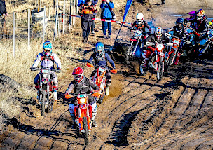 Auftakt zum ROCK Oil Enduro Wintercup 2026: Über 300 Fahrer starten am Samstag in Jüterbog