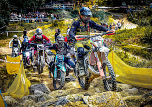 AUNER HardEnduroSeries Germany: HESG Saison 2026 startet in Neuhaus-Schierschnitz – Strauss, Hentschel und die neue Generation