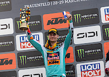 SIMON LÄNGENFELDER RAST DURCH DEN SCHWEIZER SCHLAMM UND HOLT SICH DEN SIEG IM MX2 GRAND PRIX