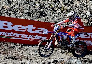 ITALIENISCHE ENDURO-MEISTERSCHAFT: BRAD FREEMAN KEHRT IN POMARANCE ZUM SIEG ZURÜCK, NATHAN WATSON AUF DEM PODIUM