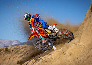 FMF KTM FACTORY RACING UND BEN KELLEY GEBEN VERTRAGSVERLÄNGERUNG BEKANNT
